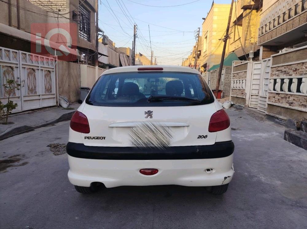 بيجو 206
